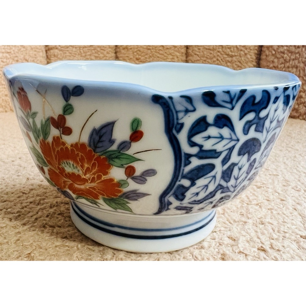 Japanese Vintage Antique Arita Imari Porcelain Bowl 1960s Floral Design White 4"